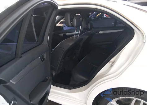 2014 Mercedes-Benz C 250 Sport from USA, damaged, VIN WDDGF4HB4EA960956